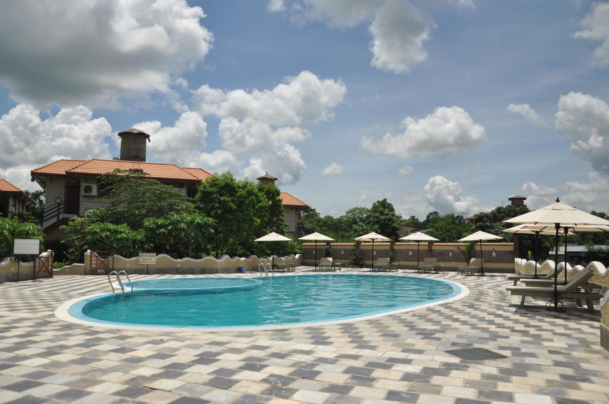 Green Park Chitwan Sauraha Εξωτερικό φωτογραφία